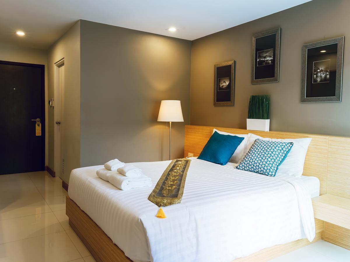 Siri Residence Bangkok Bagian luar foto